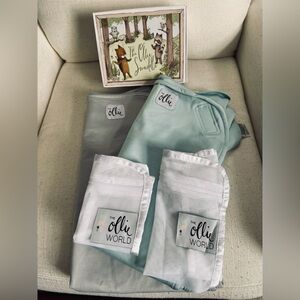 The Ollie World Swaddle Set - Mint and Grey. NEW! Never used!